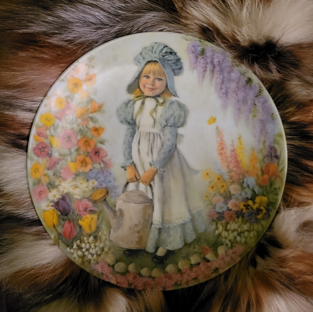 1979 COLLECTABLE VINTAGE,  LIMITED EDITION MARY MARY DECOR PLATE. ☆3FOR$25☆